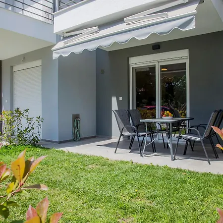 Sophie Apartment - New Cozy Place With A Garden Ofrinion Exterior photo