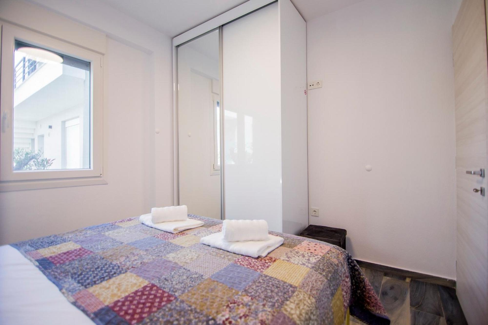 Sophie - New Cozy Place With A Garden Apartment *